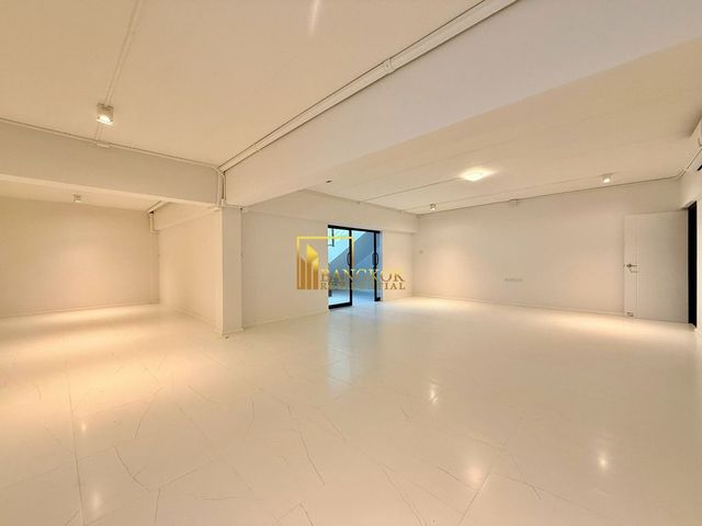 place photo 52