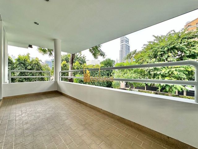 place photo 49