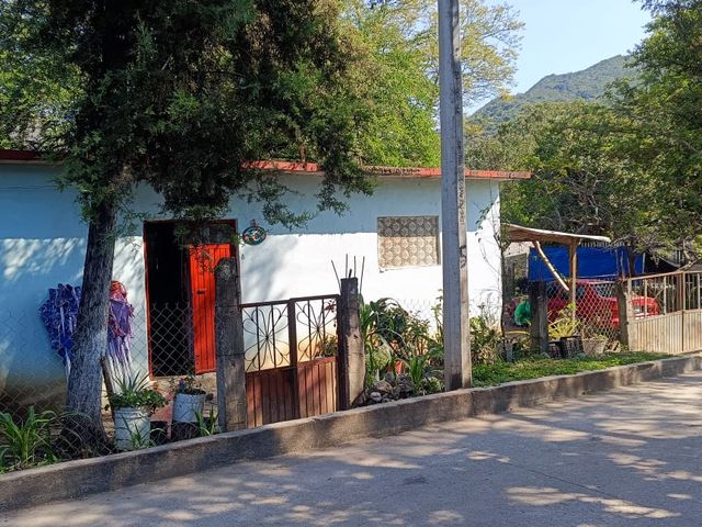 CASA HABITACIÓN EN LA SIERRA GORDA, QRO