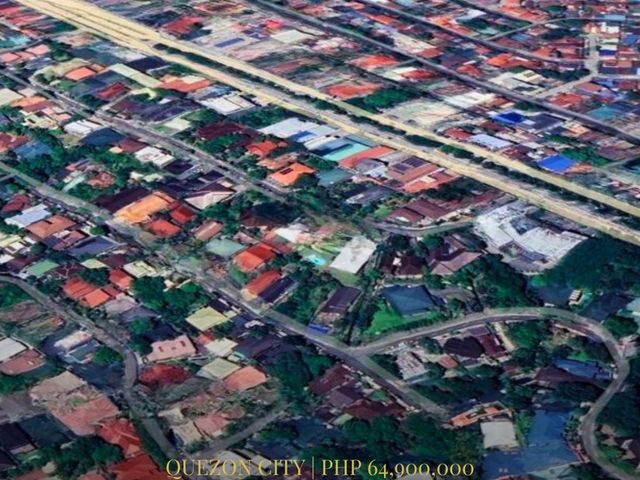 Rush Sale! Blue Ridge A Subdivision 3-Bedroom House for Sale with 4 Parking Slot in Quezon City