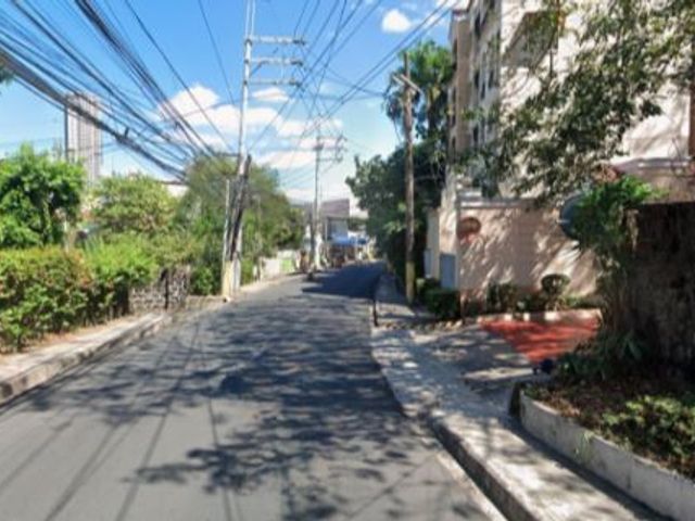 FOR SALE - Condo Unit in Narra Heights Condominium, Quezon City