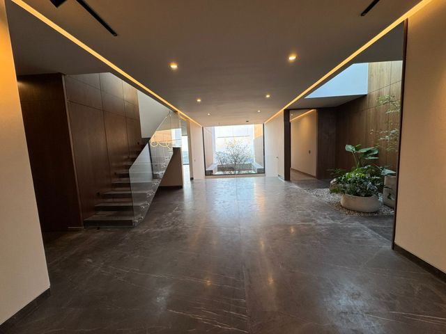 place photo 56