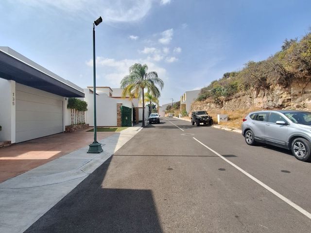 place photo 49
