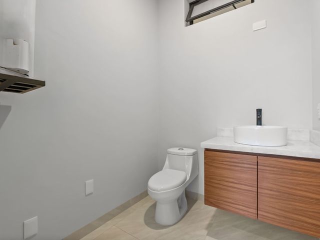 place photo 48