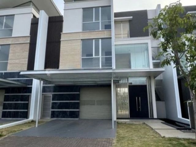 Disewa Rumah Golfisland PIK 3Lt Uk 8x20m² at Jakarta Utara