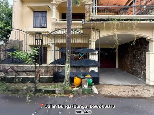 Rumah Semi Furnished Di Jalan Bunga-Bunga Lowokwaru Kota Malang