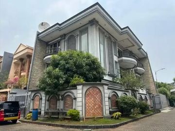 Rumah Hoek  3 Lantai Taman Permata Sunter Bagus Lokasi Strategis