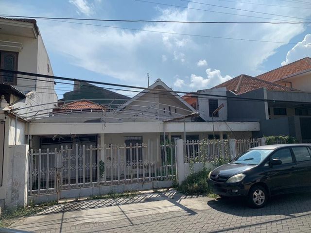 RUMAH MOJOARUM, ROW JALAN 3 MOBIL