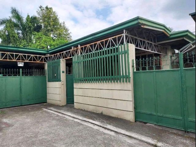 FOR SALE: 3 Bedrooms HOUSE and LOT  BUNGALOW type MINDANAO Avenue