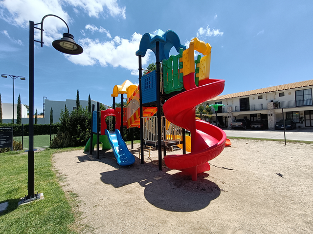 place photo 18