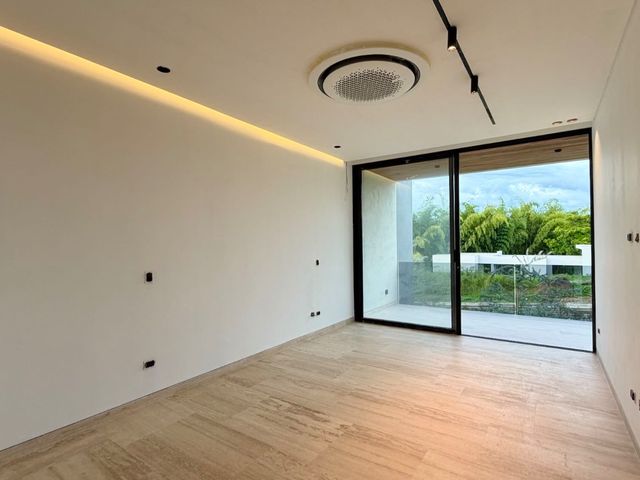 place photo 64