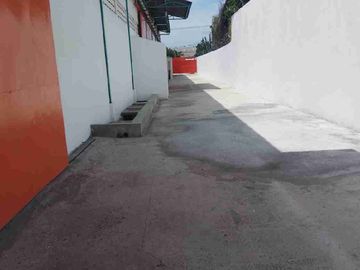 Gudang untuk disewakan di Manukan Wetan