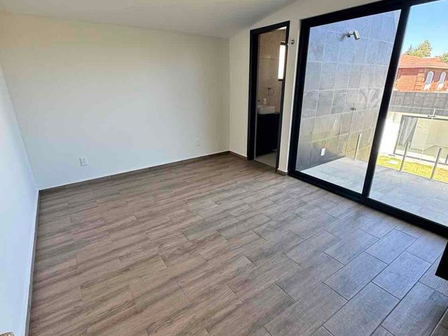 place photo 33