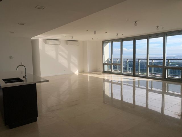 CM RENT: Four (4) Bedroom Unit in The Suites BGC