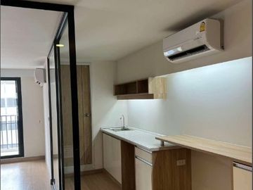 (18009) Level Condominium