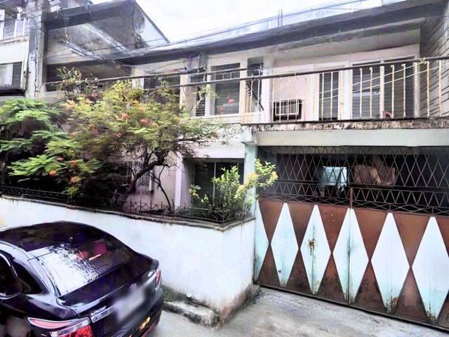 Residential Lot with Old House For Sale in Ermita, Manila