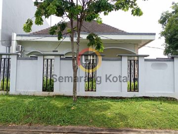 Rumah Bagus di Puri Arga Golf - BSB