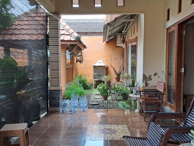 DIJUAL HUNIAN NYAMAN SERASA TINGGAL DI VILLA GAZEBO DI COLOMADU