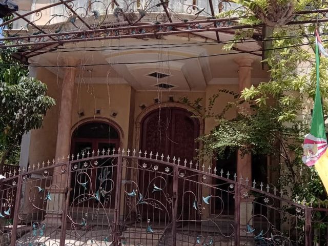 Rumah dan gudang di jalan Sunan Kalijaga