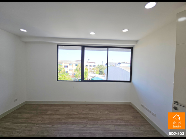 place photo 49
