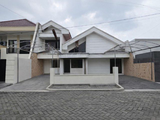Rumah Villa Kalijudan Indah  HITUNG TANAH ROW 3 MOBIL