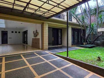 Jakarta Selatan - Listrik, Garasi