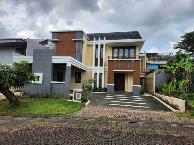 Rumah di sewakan di Bsd city The Green Mirage