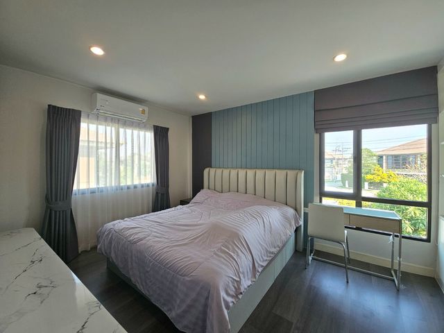 place photo 48