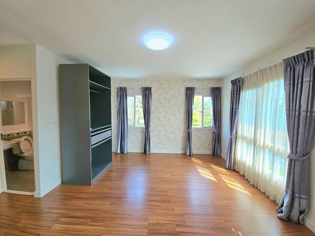 place photo 48