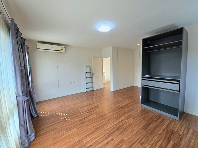 place photo 50