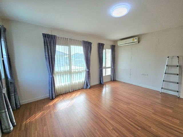 place photo 51