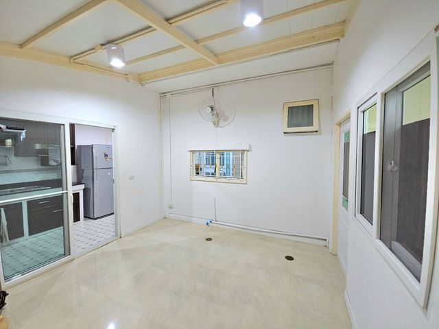 place photo 57