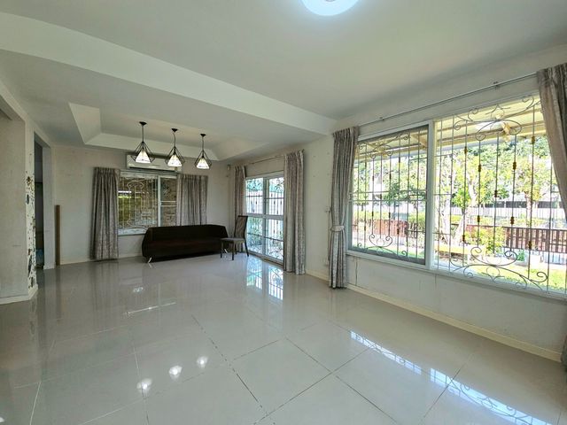 place photo 63