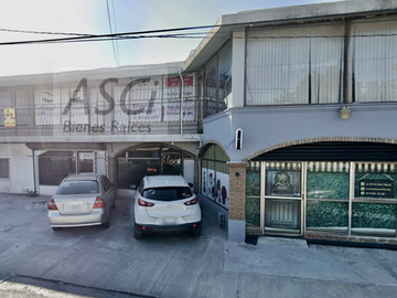 LOCAL COMERCIAL EN RENTA * PLANTA BAJA * SE EMITE FACTURA