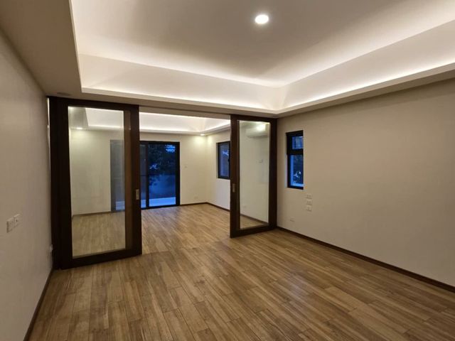 place photo 51