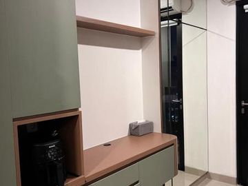 Jakarta Selatan - AC, Air, Hot water, Pay TV access