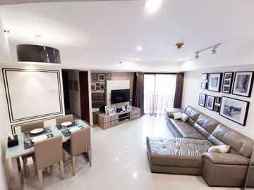 Jakarta Selatan - AC, Air, Hot water, Pay TV access