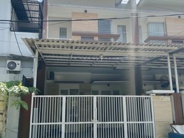 Rumah dijual di Kalirungkut