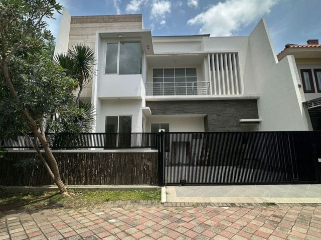 RUMAH REGENCY 21, NEW MINIMALIS, Carport 2 Mobil