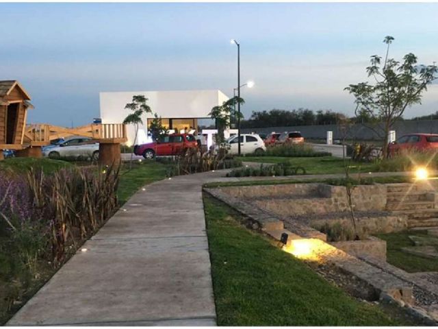 place photo 18