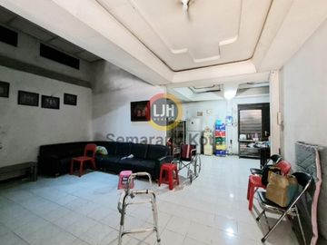 Rumah siap huni di jalan Halmahera