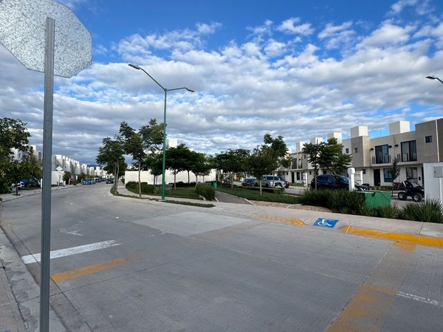 place photo 25