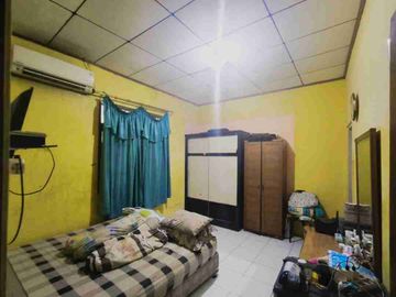 Rumah dijual di Kota Tangerang - Garasi