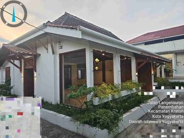 Jawa, PIDIE, Aceh, Indonesia - Garasi