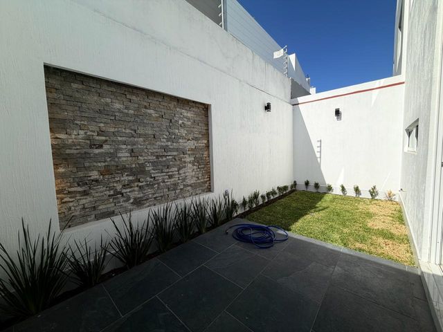 place photo 45