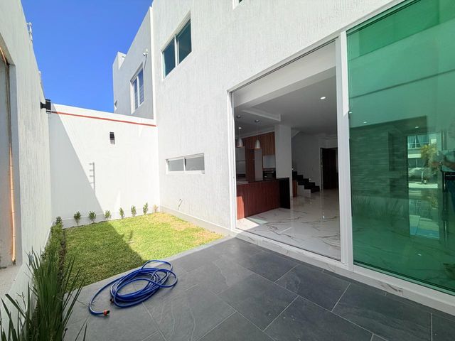 place photo 54