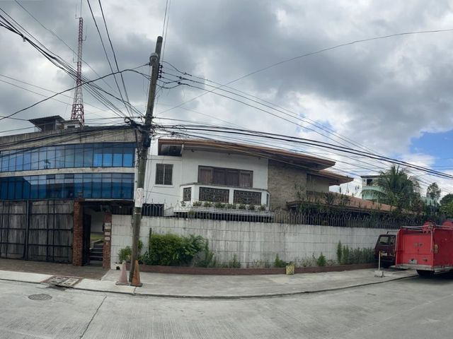For Sale l Fully Furnished 4BR House & Lot in San Isidro Makati City