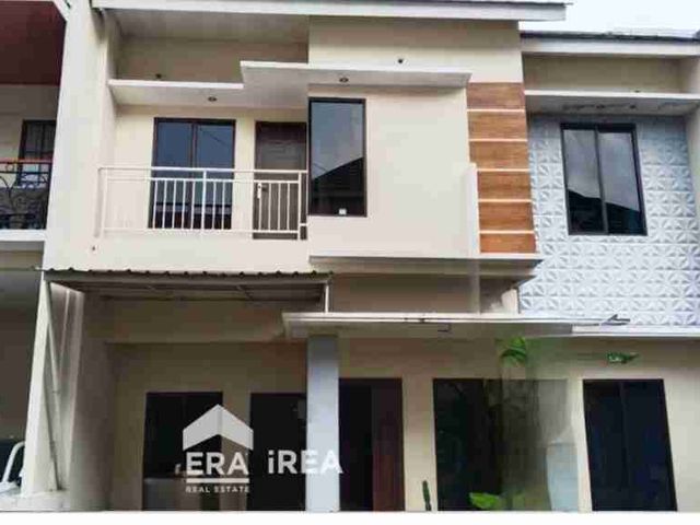rumah 2lantai Dijual  gentan  sukoharjo Surakarta
