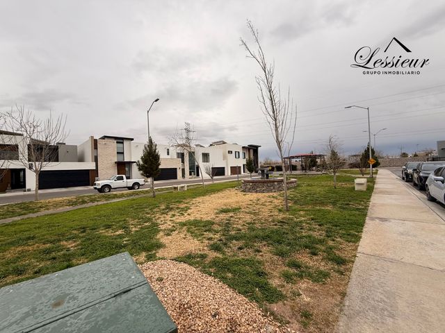 place photo 23