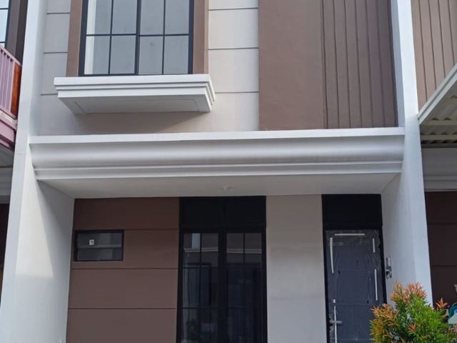 Disewakan Rumah Baru Regency One Eastpoint Surabaya Timur